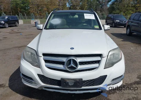 2015 Mercedes-Benz Glk 350 4Matic z USA, uszkodzony, nr VIN WDCGG8JB4FG342859